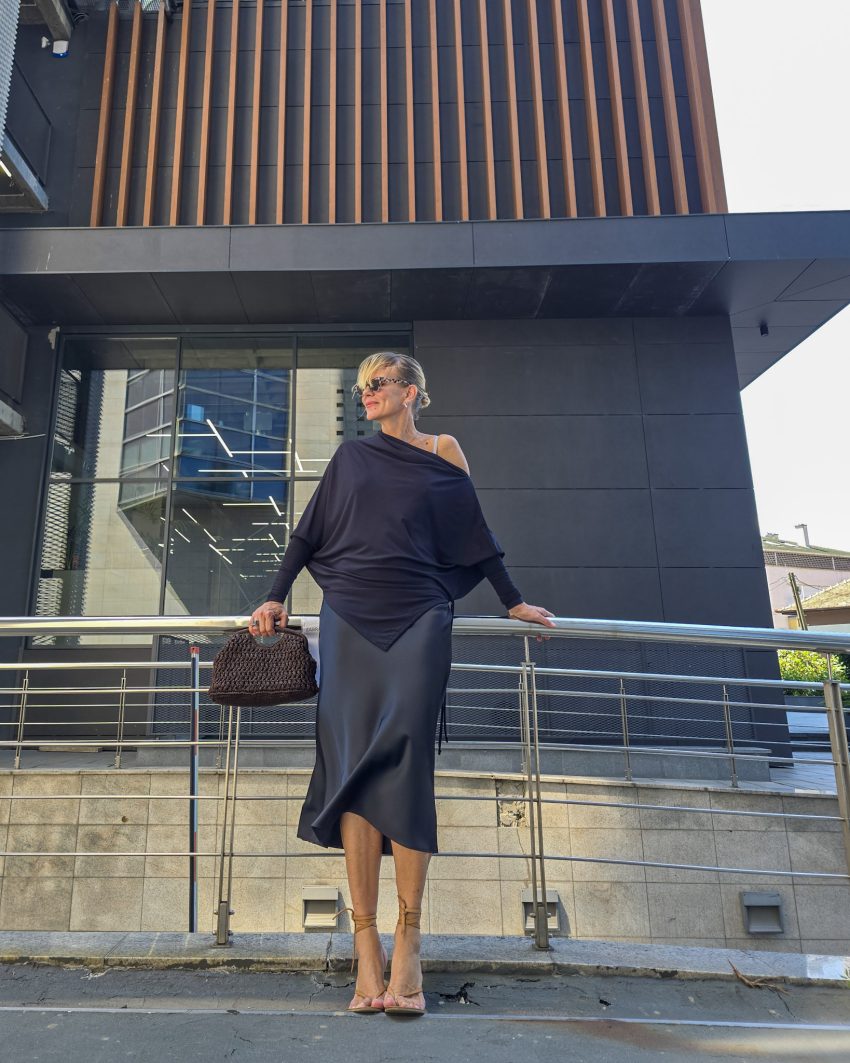 asimetricna zenska bluza od viskoze