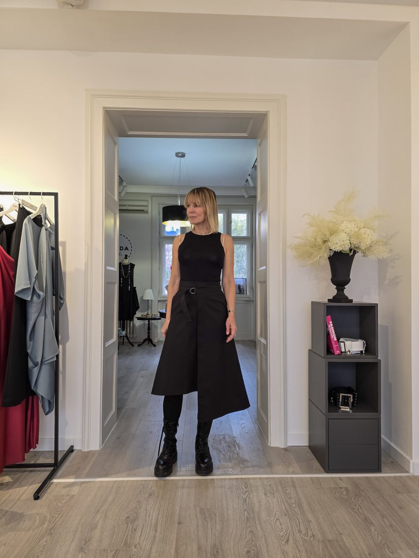 20241202_104455 Midi suknja