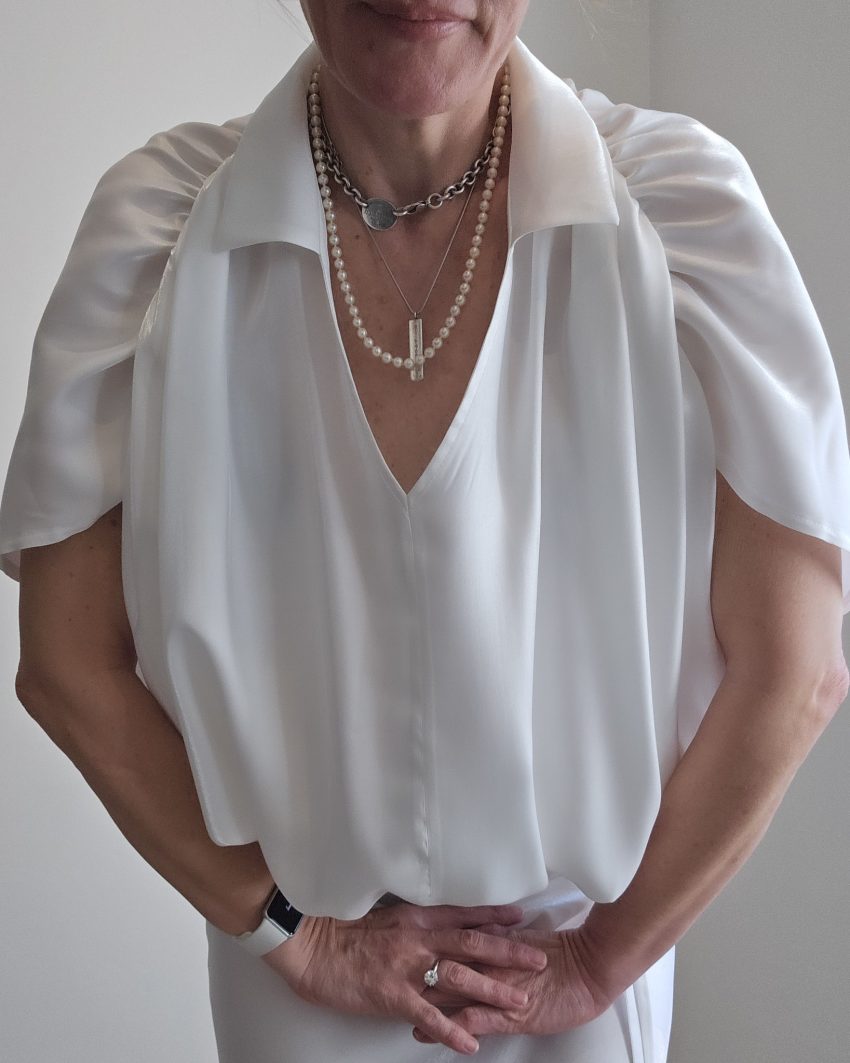 Petal bluza sa modernom baloon siluetom